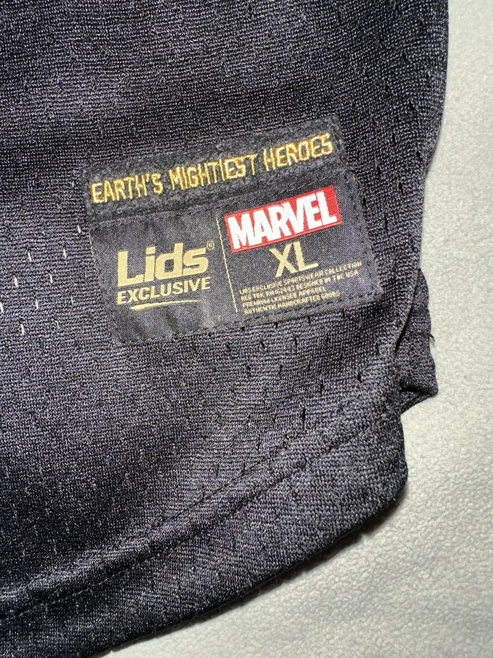Camiseta deportiva de malla exclusiva de Marvel Avengers Capitán América Hulk para jóvenes XL Foto 2 de 4