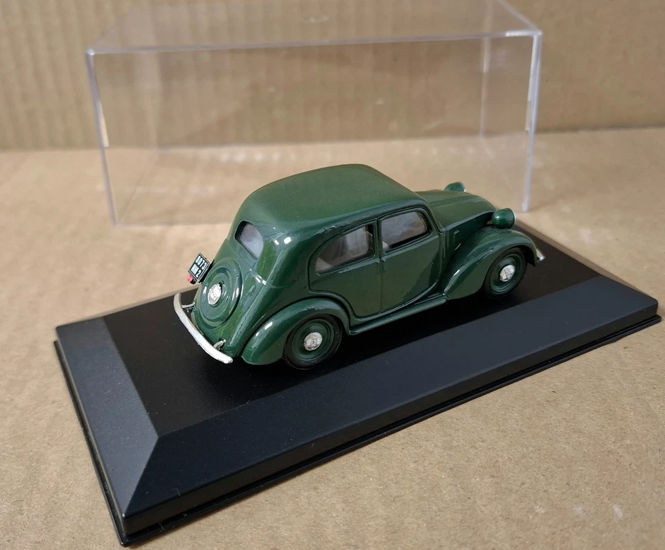 Simca 8 1950 1/43 IXO Scatola vetrina - Immagine 2 di 3
