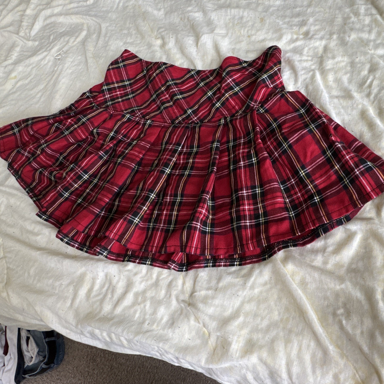 TRIPP NYC Women’s Red Black White Plaid Pleated Mini Skirt L Zip Polyester