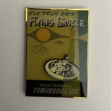 Spilla Disney Imagineering - Piattino volante Tomorrowland (LE 300, design rialzato)