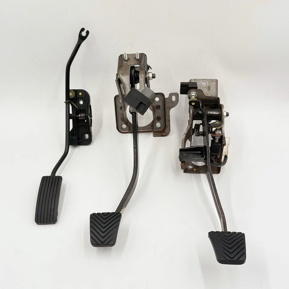 Juego de pedal de embrague de freno de gasolina manual Kia Soul 2010-2011 probado OEM Foto 2 de 4