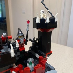 LEGO  Castle Skeleton Tower 7093  Some Minifigures Wizard Dragon Manual Box READ