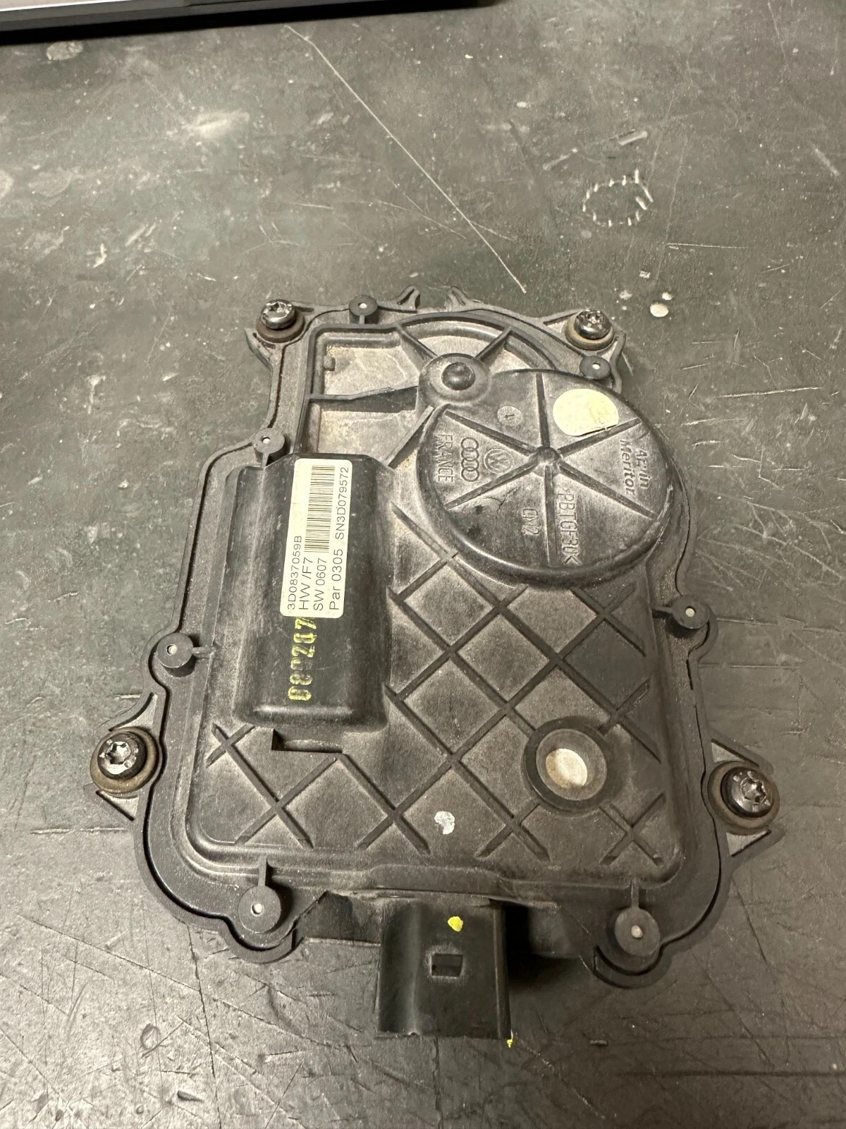 04-10 Bentley Continental Gt Left LH Door Lock Latch Actuator (3D0837059B)