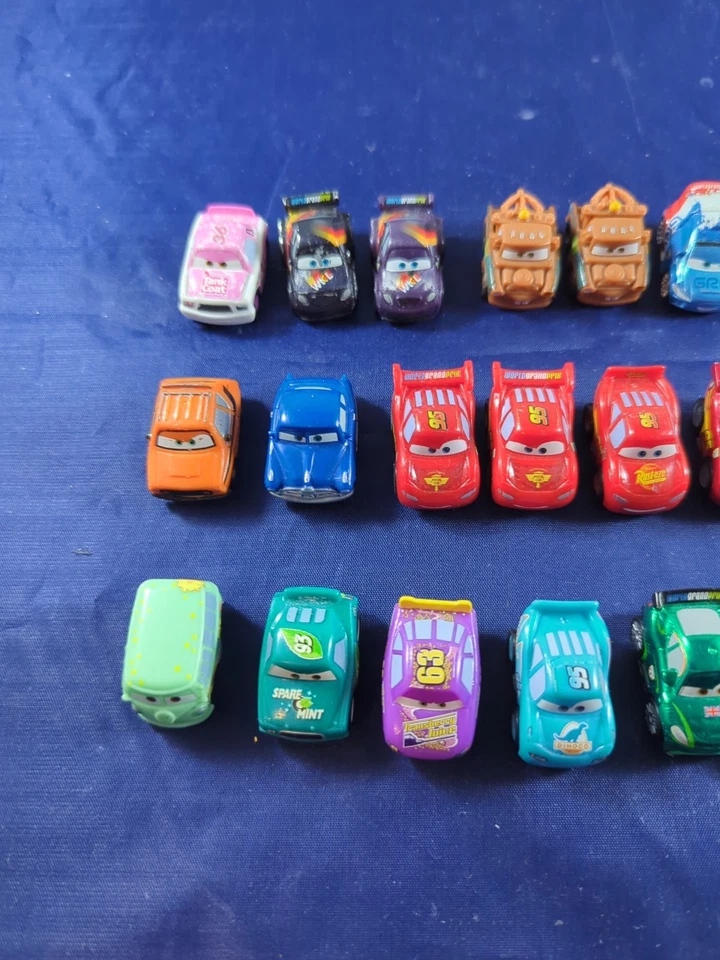 Лот из 27 литых гоночных мини-автомобилей Disney Pixar от Mattel смешанная коллекция - Изображение 2 из 4