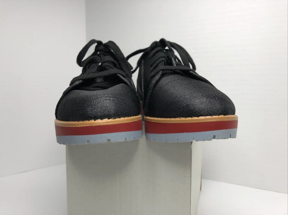 Zapatillas de plataforma Qupid talla 7 con cordones negras/rojas retro Foto 3 de 4