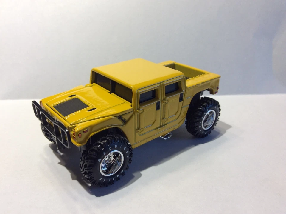 Muscle Machines H1 Hummer  - YELLOW  - - Image 3 of 3