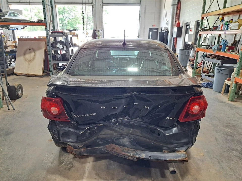 Cilindro maestro de freno trasero Avenger Sku #4187848 2013 Foto 4 de 4