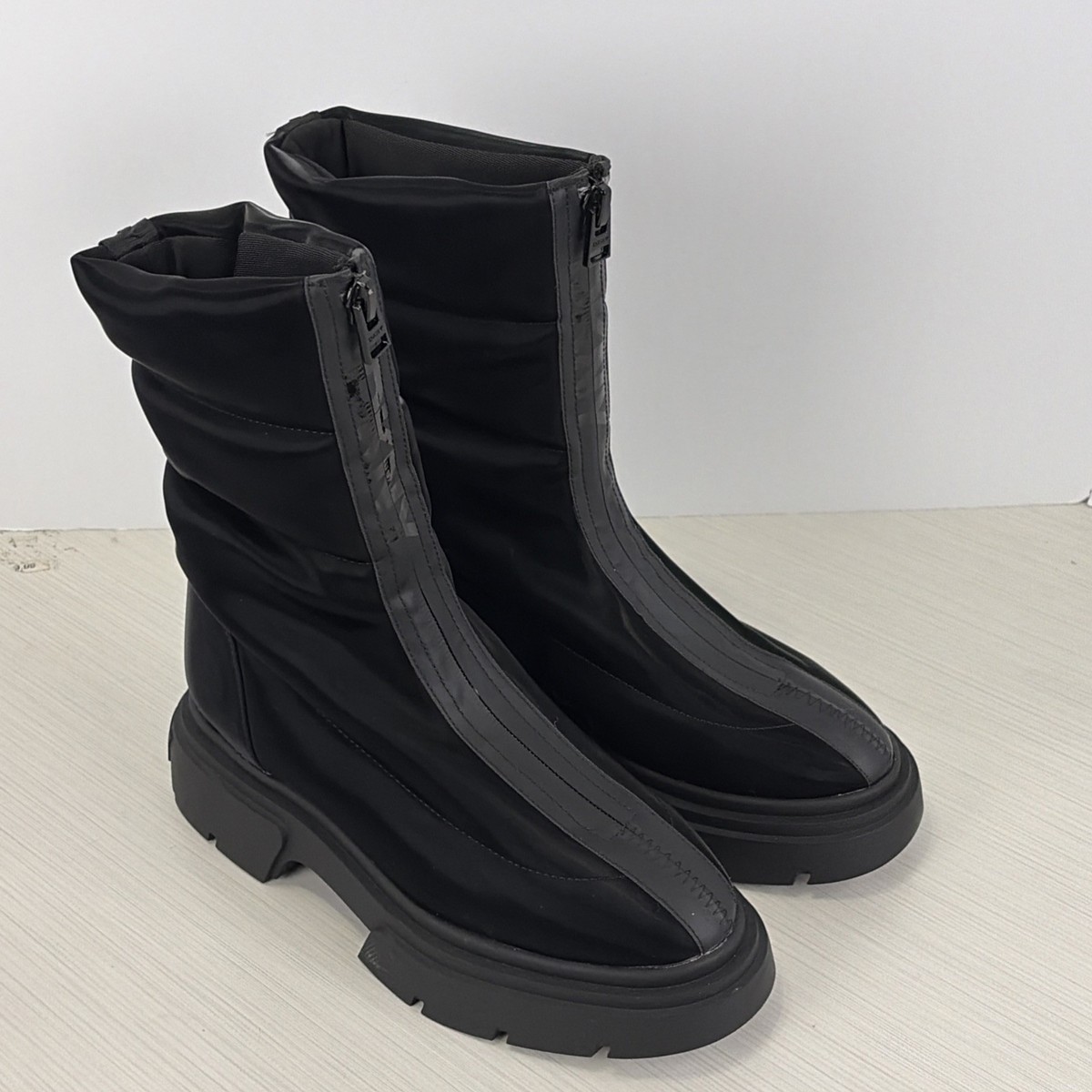 DKNY boots. Excellent condition Batu Studs Lace Up Bootie 60m | Boots | DKNY main image 2
