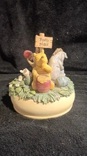 Disney Charpente Classic Pooh'S Place Rumbly in My Tumbly Musical Figure Eeyore