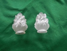 paire de petites tulipes flamme  en verre moulé globe abat jour haut 13,5 cm