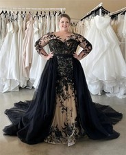 Wedding Dress Lace Appliques Long Sleeves Bridal Gown V-Back Detachable Train