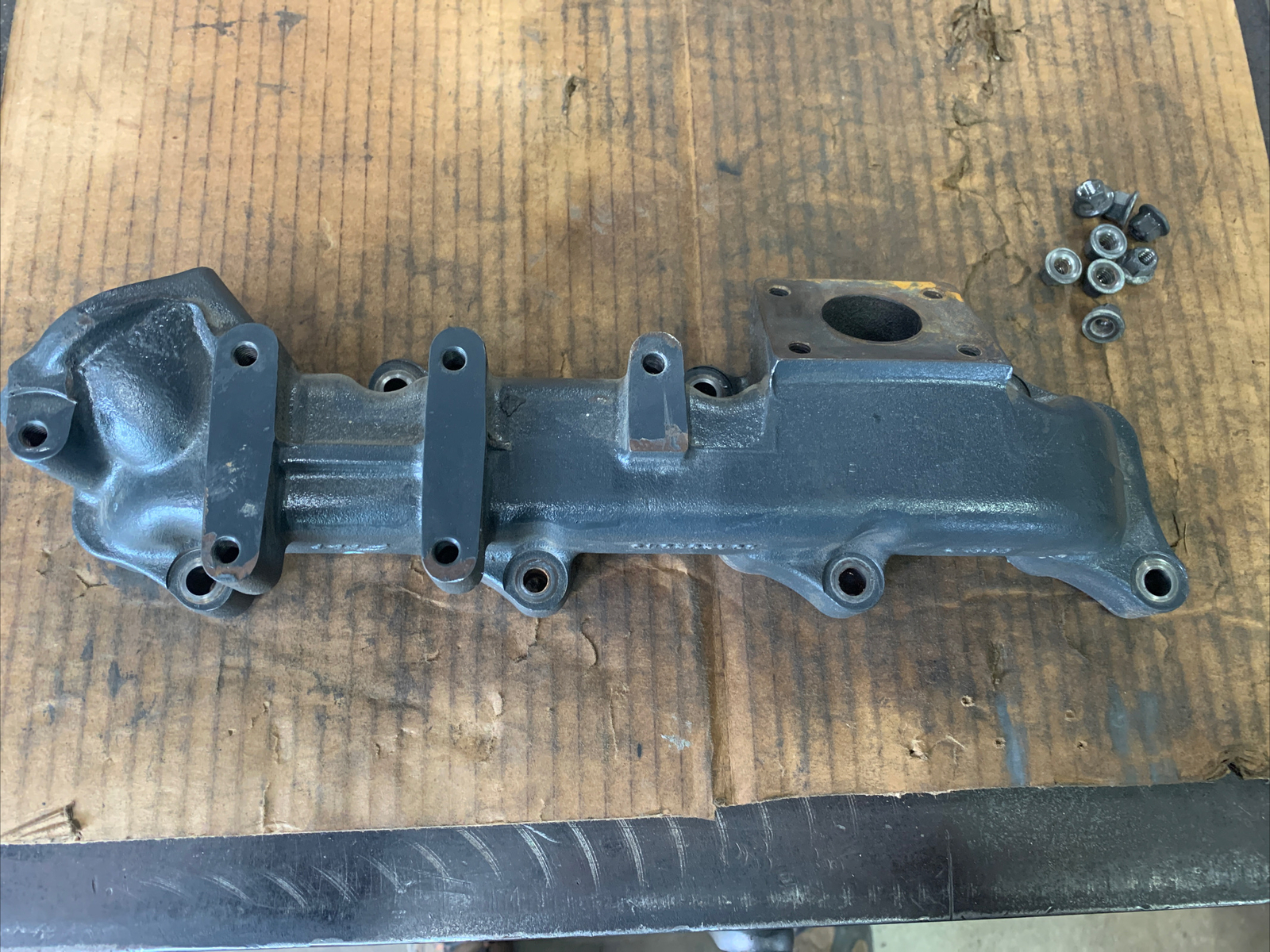 OEM exhaust manifold 504202849 Fits New Holland Case FPT | eBay