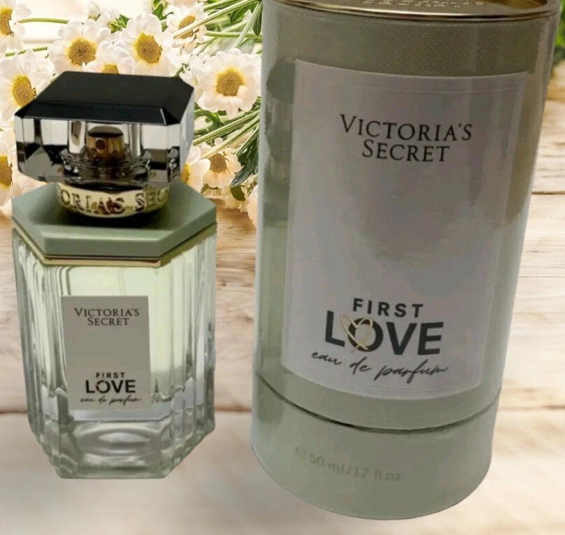 Perfume Victoria's Secret First Love para mujer 1,7 fl oz eau de parfum spray. Foto 3 de 4