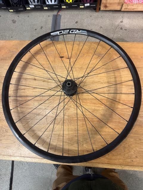 USED-Maddux RD 2.0 Thru-Axle 6-Bolt Disc Brake Rear Wheel