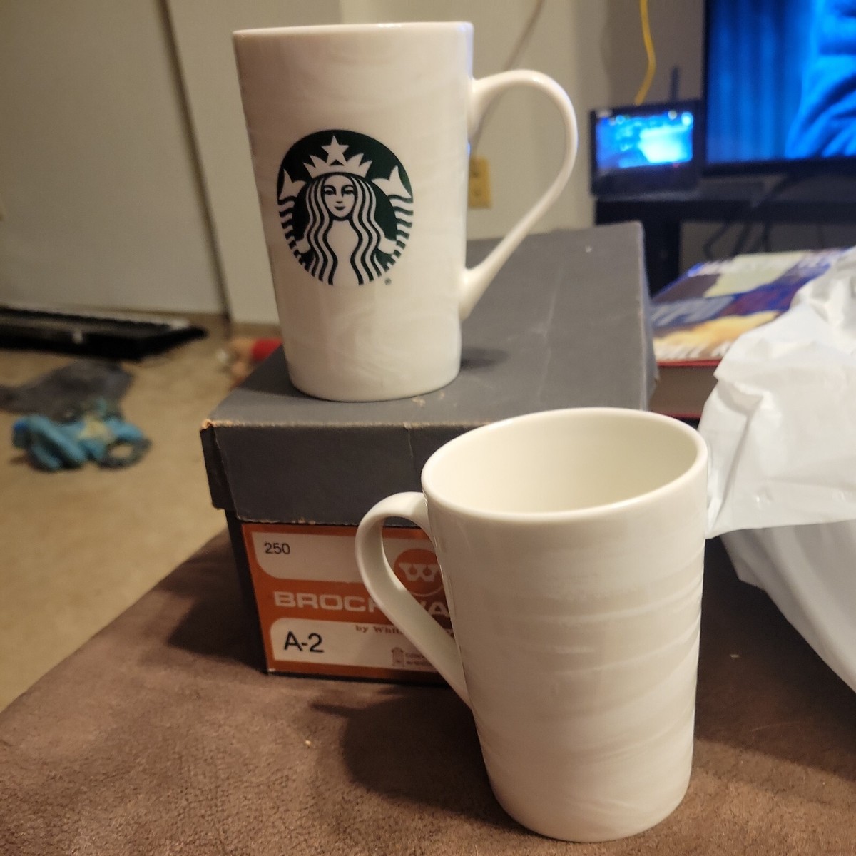 1 Starbucks 2020 New Bone China Coffee Mug Tea Cup White Classic Logo Green  11oz