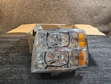 Eagle Eyes GM436-B001L Left Headlight Assembly For Select 07-14 Chevrolet Models