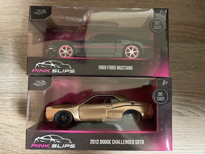Jada Toys Pink Slips 69' Ford Mustang & 12' Dodge Challenger SRT8