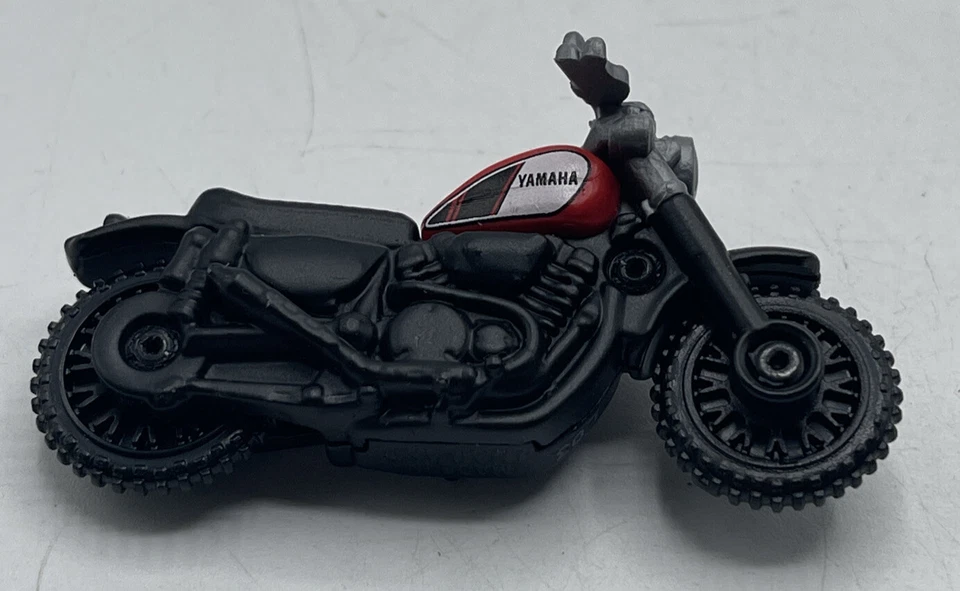 Motocicleta Matchbox #89 Yahama SCR 950, 2018 Foto 2 de 4