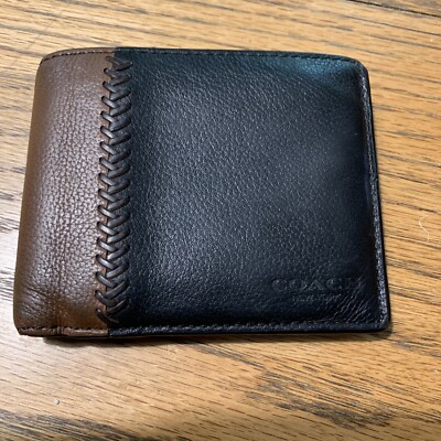Black And Brown Leather Coach Wallet Pre-Owned Authentic