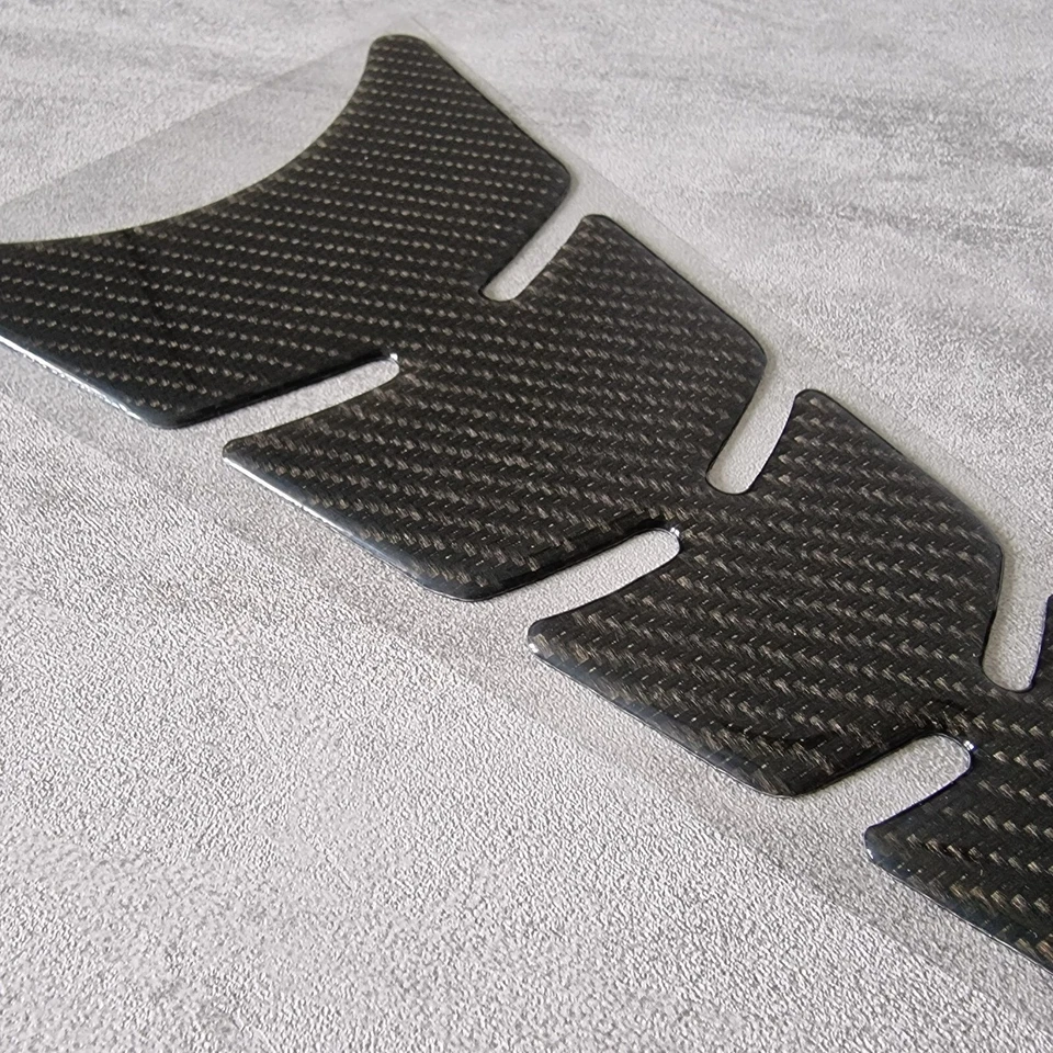 Real Carbon Fibre Twill Tank Pad for HONDA Motorcycles - Image 4 of 4