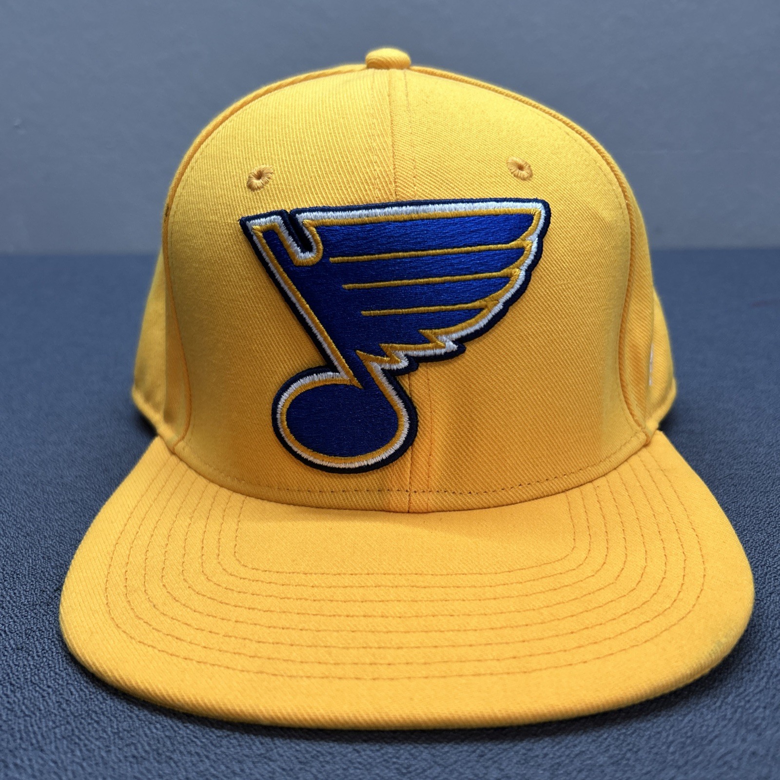 St Louis Blues NHL Fanatics Snap Back Cap Hat Yellow Blue Hockey Logo