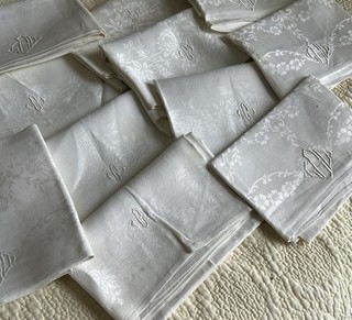 11 Pc Vintage Linen Napkins Monogrammed ‘C’ Shiny Damask Florals 21x22 Gorgeous!