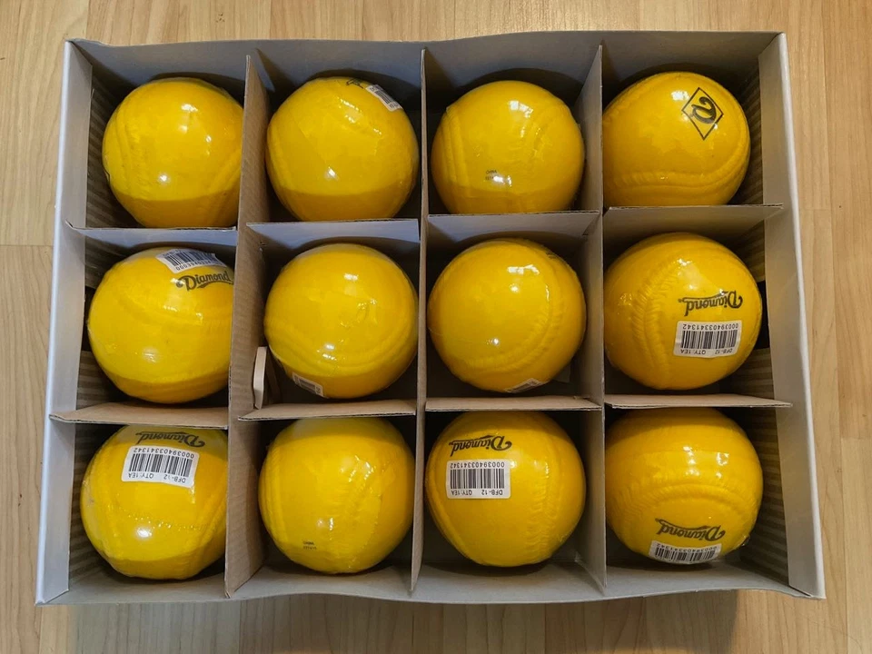 БРИЛЛИАНТ СОФТБОЛ ДЮЖИНА ПРАКТИКА ПЕНЫ МЯГКИЙ 12 МЯЧЕЙ 12» DFB 12 НОВЫЙ - Изображение 2 из 4