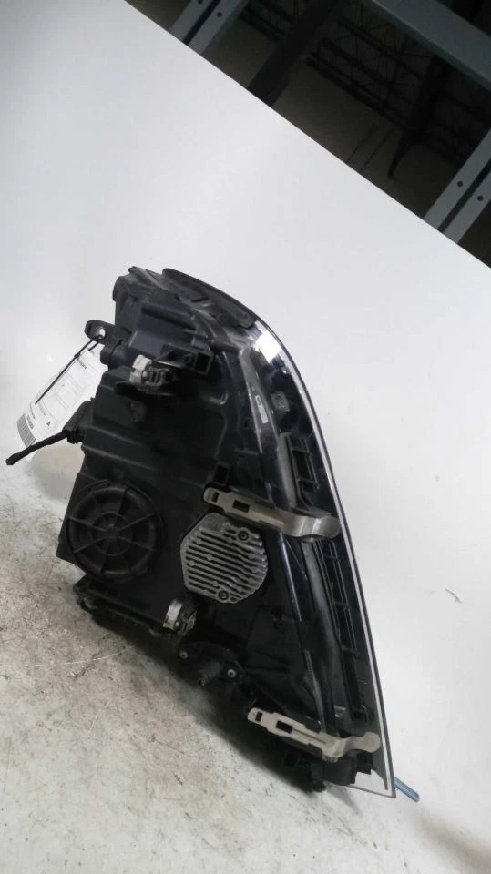 Passenger Right Headlight Without Halo Design Fits 16-19 BMW 740i 408165 - Image 2 of 3
