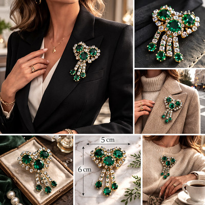 Vintage Strass Brosche grüne Kristalle Aurora Borealis 50er Glamour