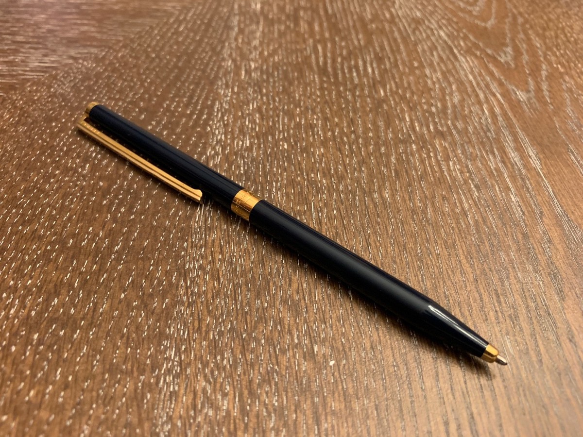 S.T. Dupont Laque De Chine Blue Ballpoint Pen With Diamond S.T. Dupont Laque De Chine Blue Ballpoint Pen With Diamond