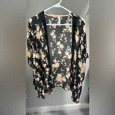 Xhilaration kimono, size M/L