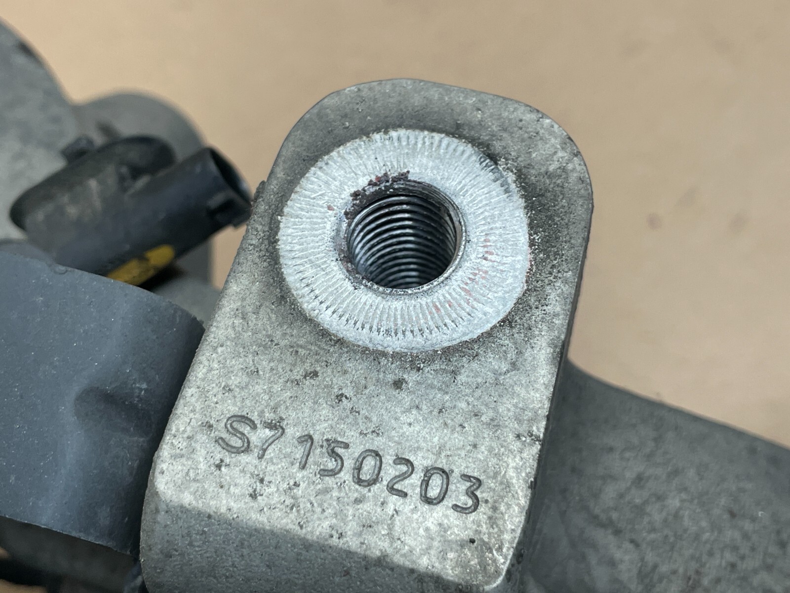 2017 2018 Maserati Levante Rear Right Passenger Spindle Knuckle Hub AWD 1442 OEM