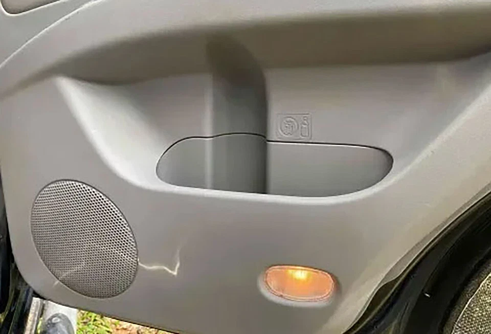 Lámpara de puerta luz lente transparente apta para Mitsubishi L200 Triton Montero Pajero Sport Foto 3 de 4