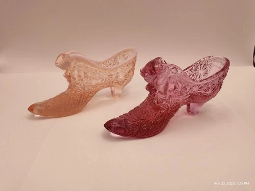 Fenton Pair Daisy and Buttons Dusty Rose & Cranberry Cat Head High Heel Slippers