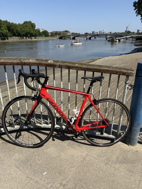 Cannondale Synapse 105 Road Bike 54cm -excellent condition