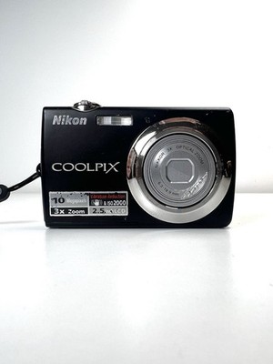 Nikon Coolpix S220 schwarz - Digital Kompaktkamera - reparaturbedürftig