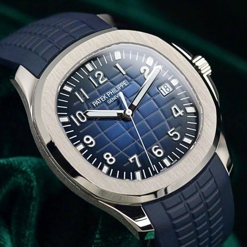 Patek Philippe Aquanaut “Jumbo” Blue 18K White Gold MINT COMPL...