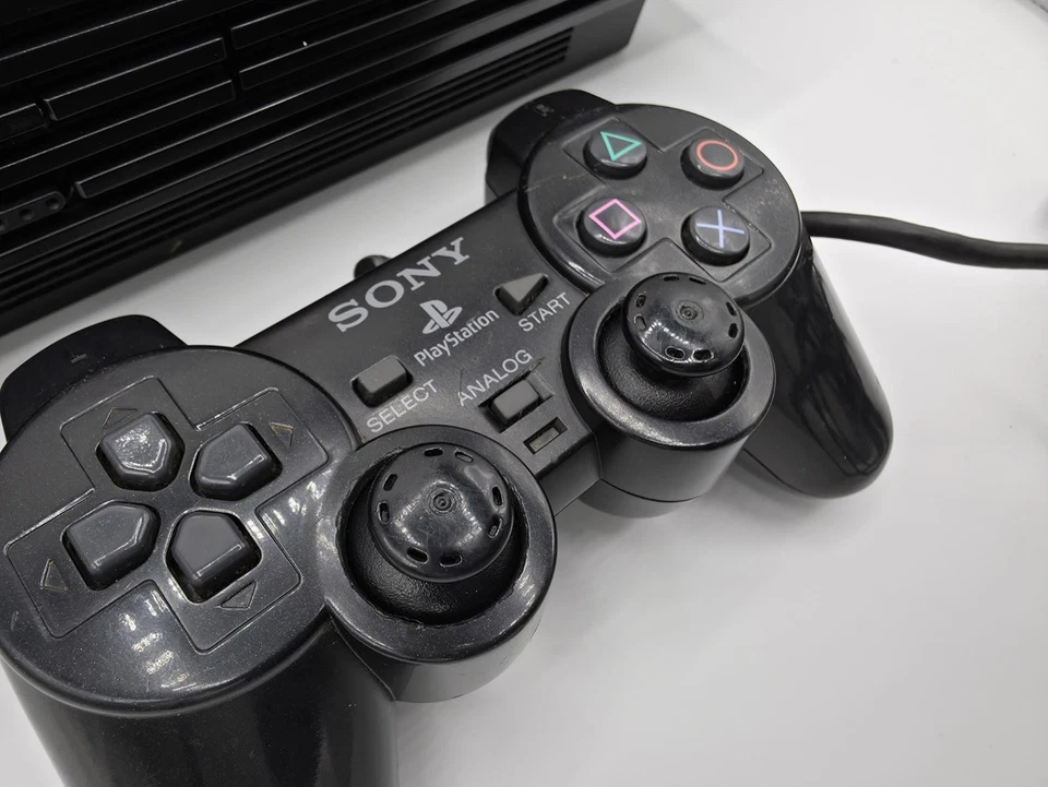 Modo original Playstation 2 con mando, tarjeta de memoria y GTA 3 Foto 4 de 4