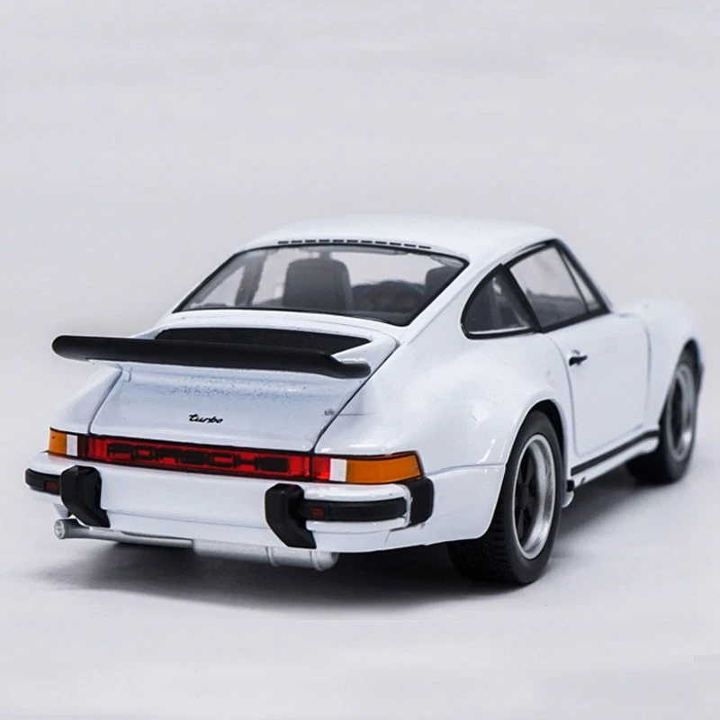 1:24 1974 Porsche 911 Turbo 3.0 Model Car Metal Diecast Vehicle Collection White - Image 4 of 4