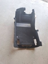 Mercedes-Benz GLA W156 X156 2016 Vorne links Teppichboden Innenraumboden vorne Mercedes-Benz GLA W156 X156 2016 Vorne links Teppichboden Innenraumboden vorne