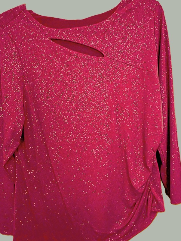 VINCE CAMUTO RED SPARKLY TOP WITH SIDE SHIRRING SIZE 1X NWT