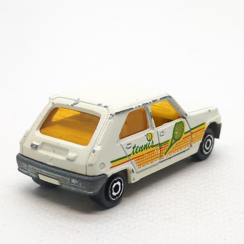 Majorette Renault 5 - Tennis White / Yellow Interior 1:51 (3") Pre-Owned 001 - Picture 7 of 8