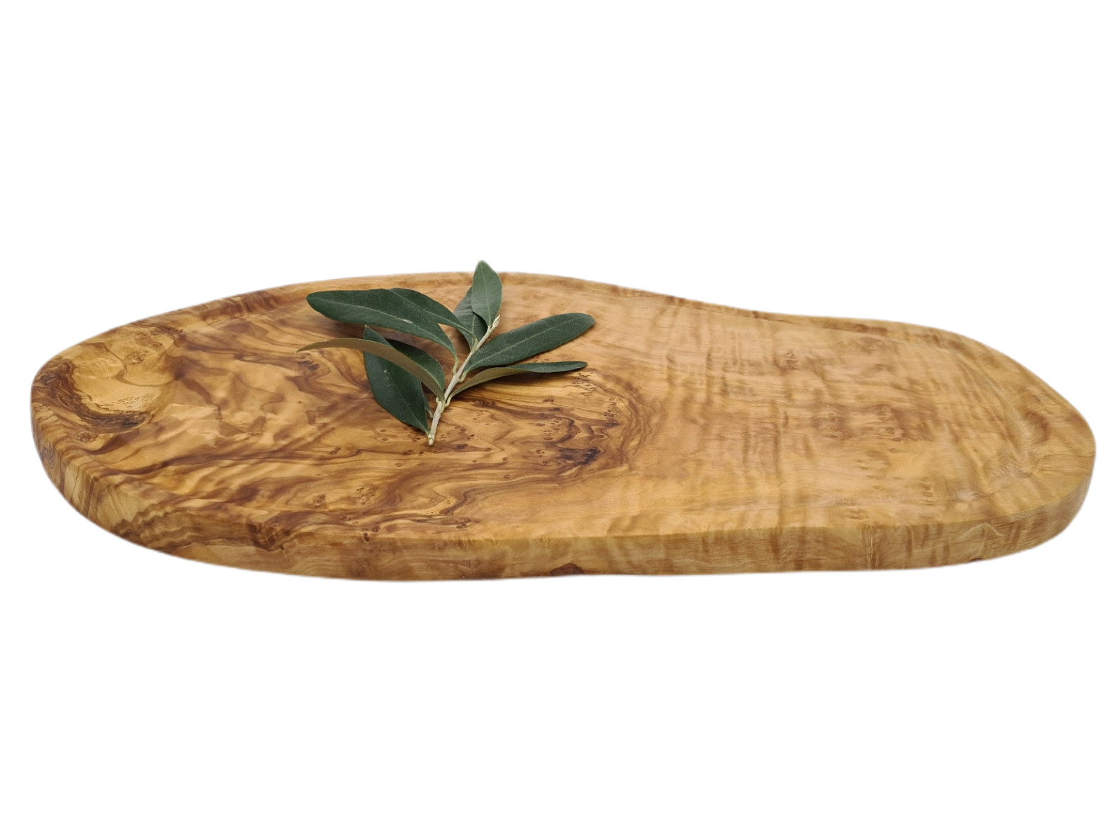 Planche à viande rustique en bois pour repas de famille et barbecues d'été