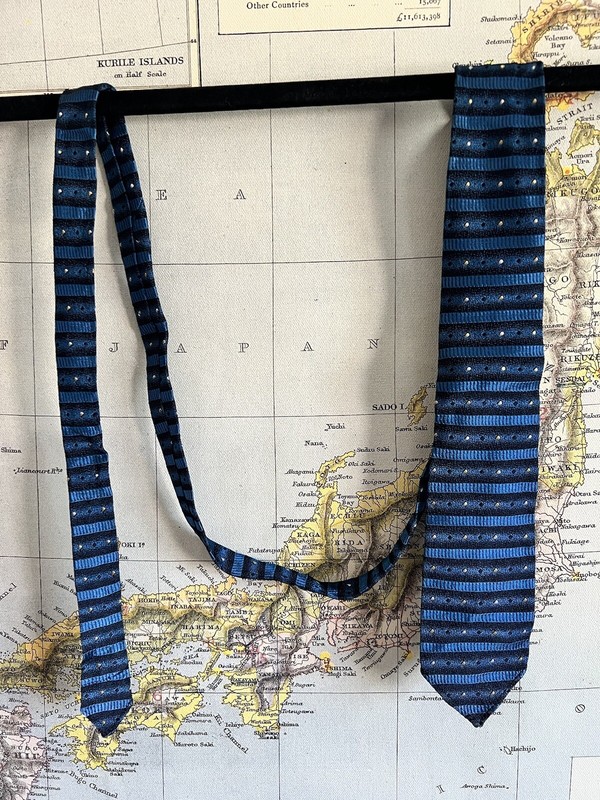 1950s/60s Skinny Necktie. 51.5x2.25