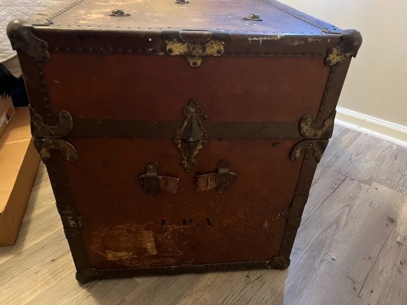 Baúl vaporero tapa plana patente marzo 1880s Foto 3 de 4