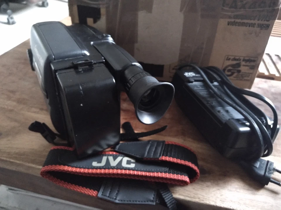 Camescopes JVC GR-AX49S  COMPACT VHS - Photo 2/4