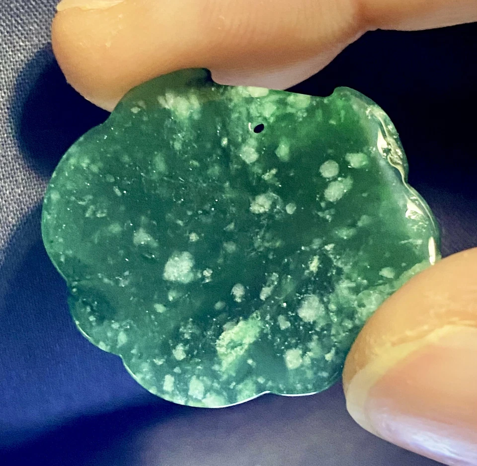 COLGANTE BIRMANO NATURAL AGUA HELADA BRILLANTE VERDE ESMERALDA JADE A RUYI 21ct Foto 4 de 4
