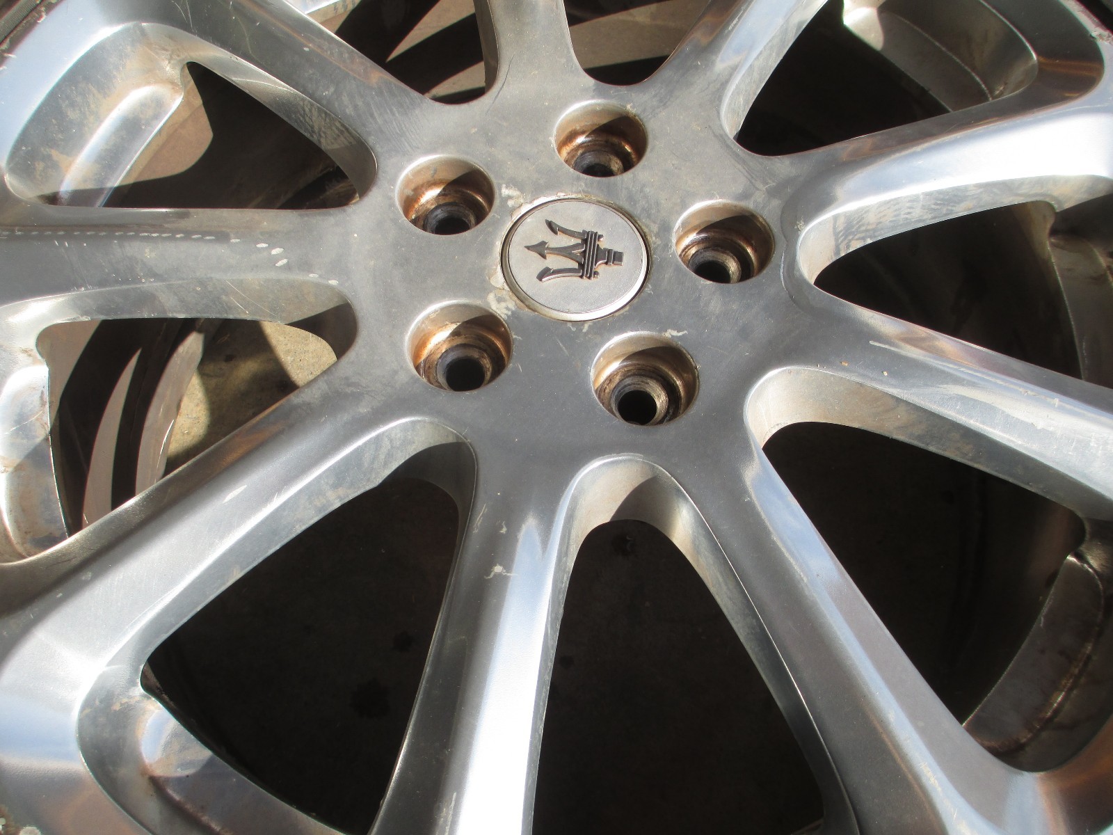 Maserati Quattroporte  Front Wheel / Rim  Part# 193840 / 212062