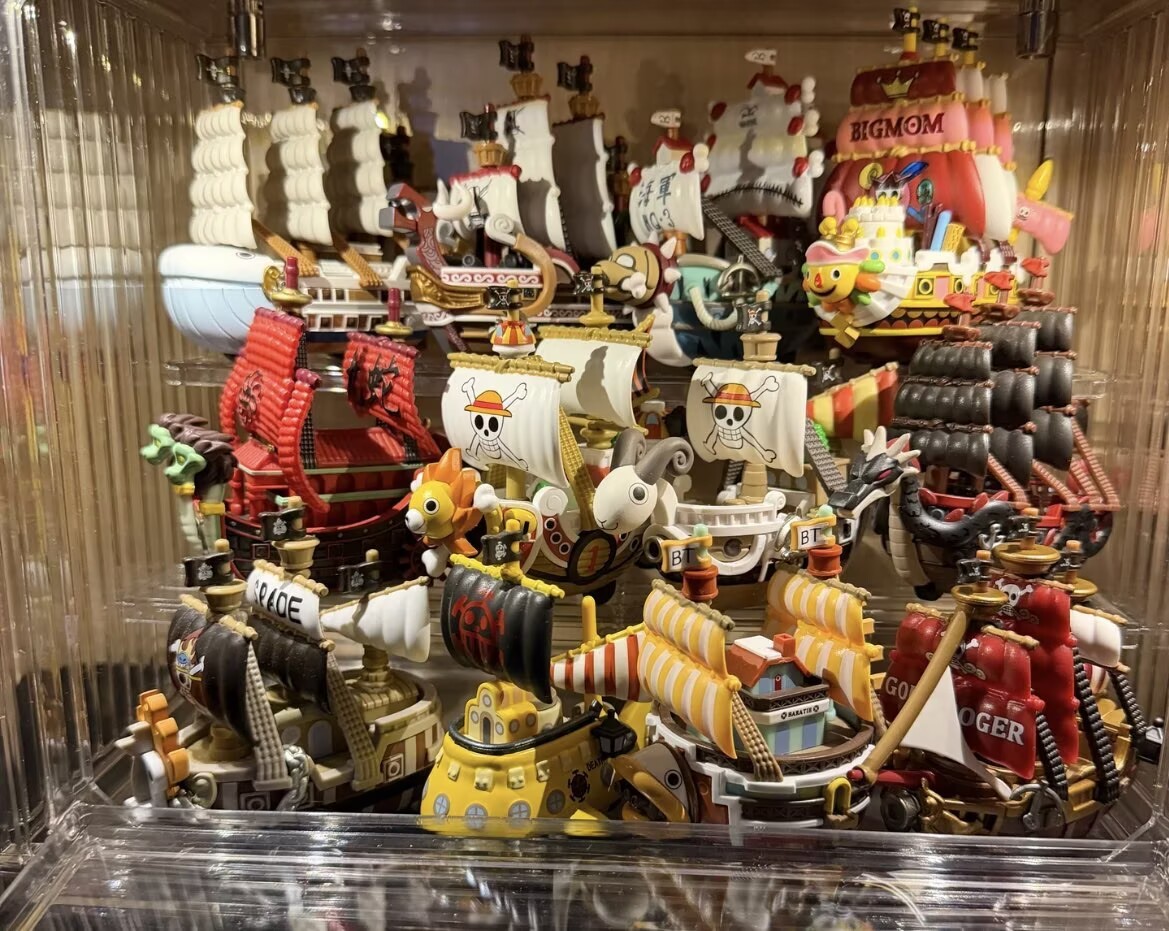 Authentic One piece The Grand Line Series Vehicles Blind Box Authentic One piece The Grand Line Series Vehicles Blind Box