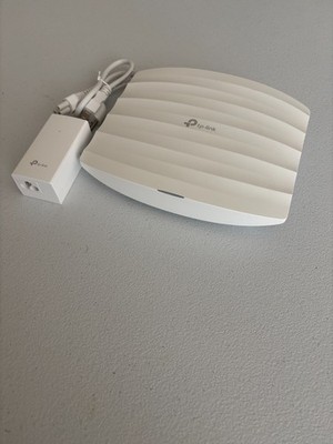 TP-Link Omada EAP225 AC1350 WiFi Access Point WAP + PoE Adapter
